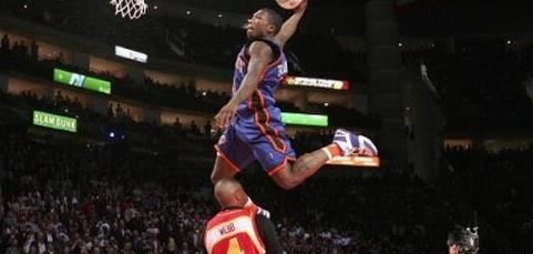 NBA历史上十大最矮的球员：小虫博格斯仅有1.6米(美国女性平均1.69米)