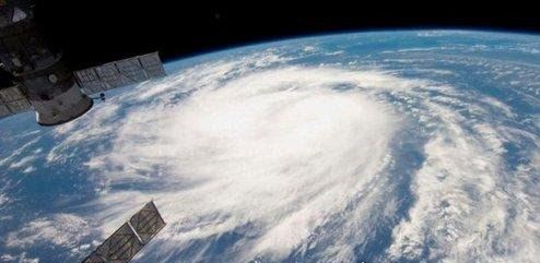 十大史上最强台风排名 超强台风泰培排名第一(波拉伤亡最惨重)