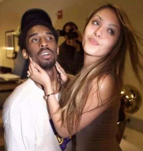 瓦妮莎年轻时图片 颜值身材逆天(和科比的爱情故事分享)