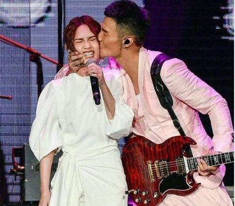 李荣浩怎么火起来的 获台湾金曲奖一夜成名(小眼睛也顶半边天)