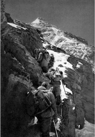 1960登珠峰不被承认 夜间攀登未留下影视证据(15年后再登顶)