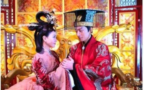 古代人口中的麟儿是男是女 指男孩(通常用来赞扬别人家孩子)