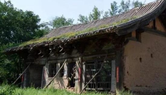 世界上最古老的医院是设在哪？教堂/教会(医院最早在中国设立)