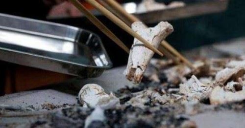 火葬场工人吃130具女尸 揭秘火葬场火化遗体全过程