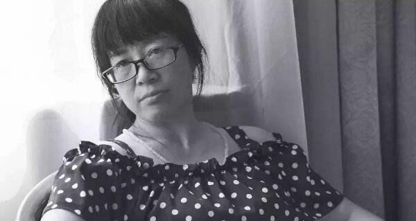 余秀华最好的十三首诗 每一个人都是生活的歌颂者(农村女诗人)