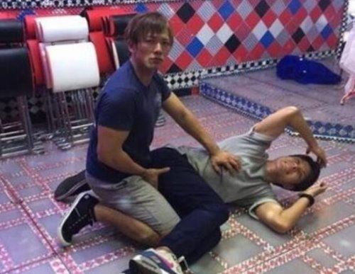 男女侧入体位姿势图解 最适合孕妇的一种姿势(简单易学)