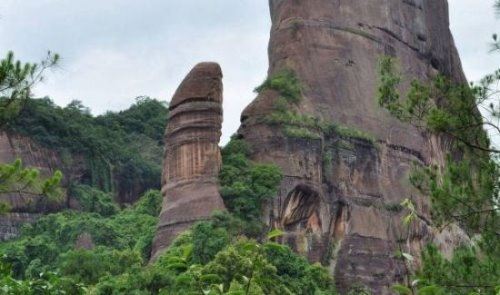让人脸红的自然奇观 “天下第一奇石”阳元石(酷似男性生殖器)