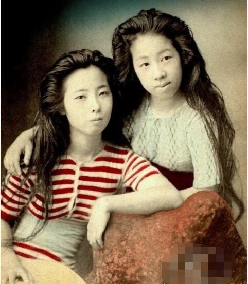 世界上最恐怖的图片 看似普通的合照却细思极恐