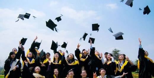 往届生改应届生什么意思？