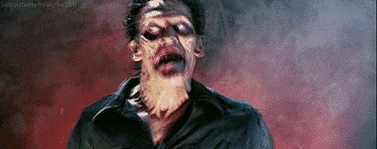 网上疯传微信11秒吓人视频 电梯内惊现神秘人物(附视频)