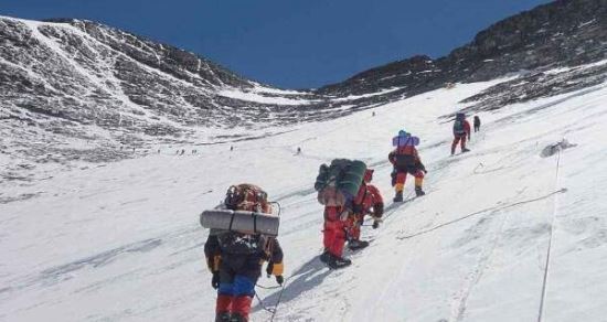 登山者遇到珠峰上的灵异事件 可能存在神秘人（至今说法众多）