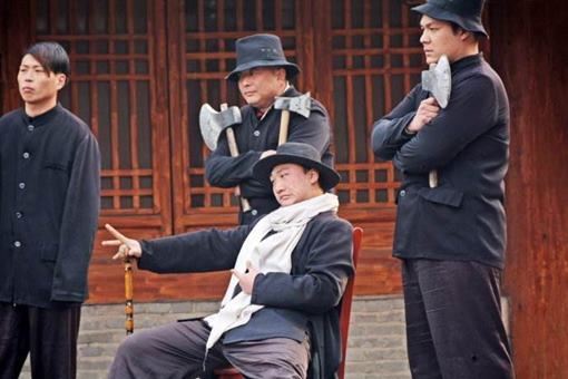 上海滩真正的黑帮老大是谁？为何杜月笙也要畏惧三分？