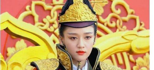 东方不败是男是女 原本是男人(在挥刀自宫后变得不男不女)