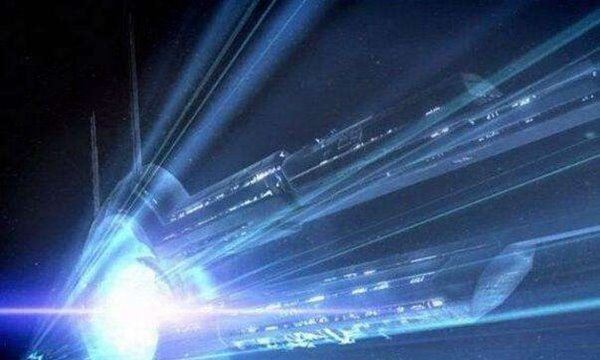 人达到光速会怎样？发生的事情无法想象永生或死亡？