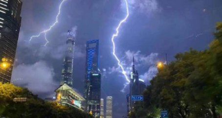 上海东方明珠塔被闪电击中要紧吗?