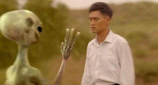 凤凰山事件 游客见到UFO并像被电击一样