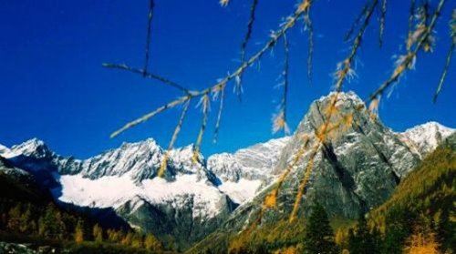 四姑娘山海拔多少米 海拔6250米被誉为蜀山皇后(登山胜地)