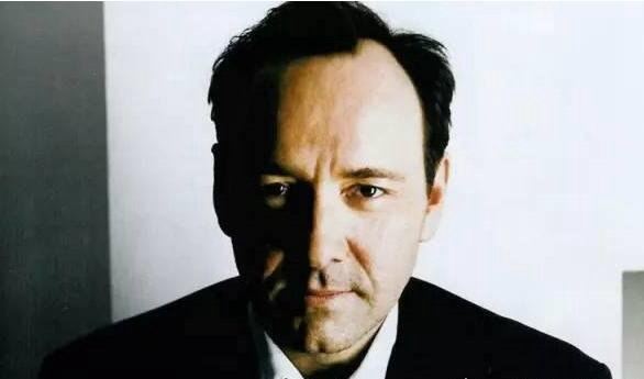 史上最传奇的天才诈骗犯 弗兰克·阿巴内尔15岁开始诈骗全世界