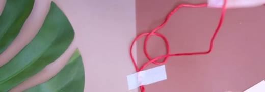 两股本命年红绳手链的编法