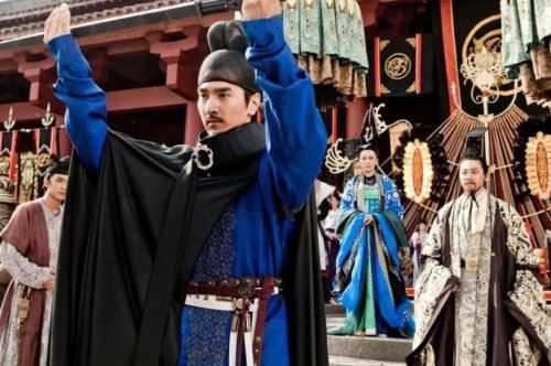 桃李满天下最初指的是谁