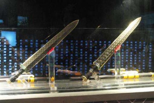 世界上最恐怖的一把刀是哪把刀？揭秘世界上最诡异的十把刀剑