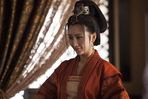 秦般若为什么帮助誉王？她的情报都哪来的？