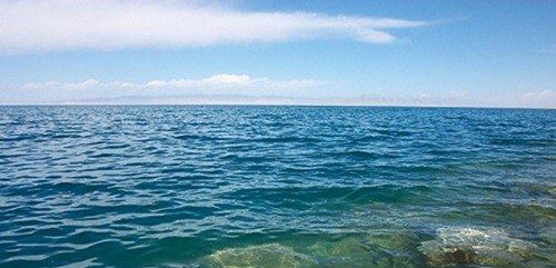 中国最大的湖泊青海湖 面积4583平方千米(中国十大湖泊排行)