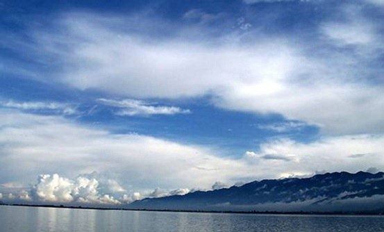 中国最大的湖泊青海湖 面积4583平方千米(中国十大湖泊排行)