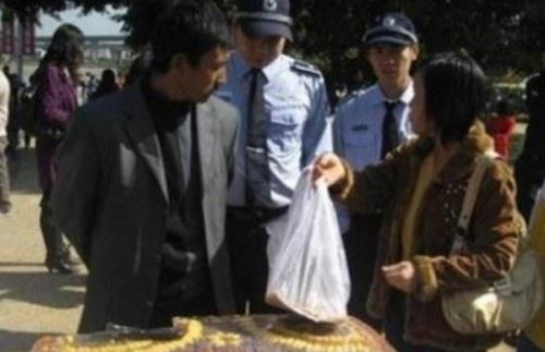 切糕事件是怎么回事？湖南岳阳卖出天价切糕总价值16万
