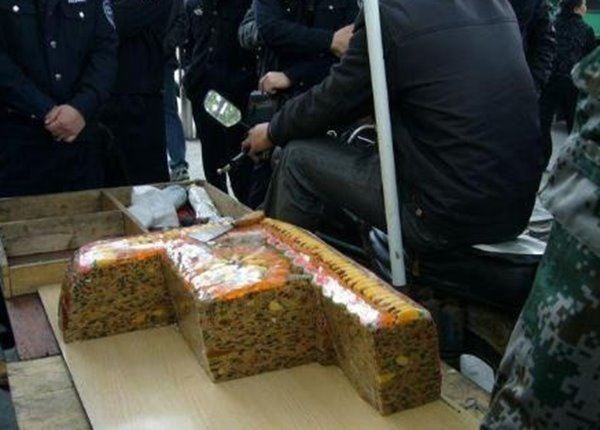 切糕事件是怎么回事？湖南岳阳卖出天价切糕总价值16万
