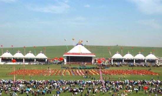 那达慕大会是哪个民族的节日 蒙古族传统节日(为期5天的盛会)