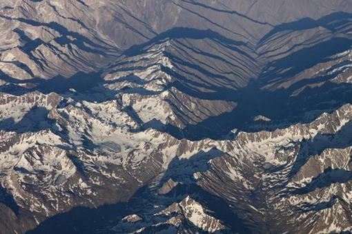 阿富汗战争与苏联解体有着什么关系？