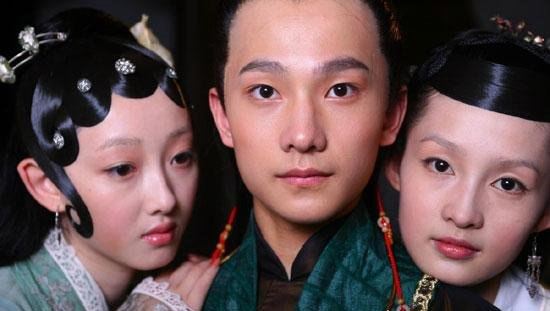 李沁的男朋友 杨洋李易峰邓伦都拜倒在她的石榴裙下