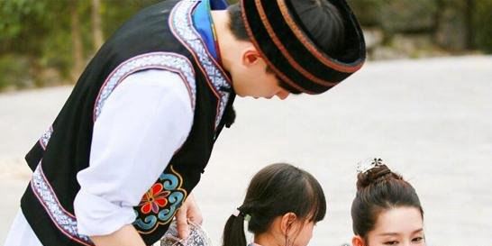 李沁的男朋友 杨洋李易峰邓伦都拜倒在她的石榴裙下