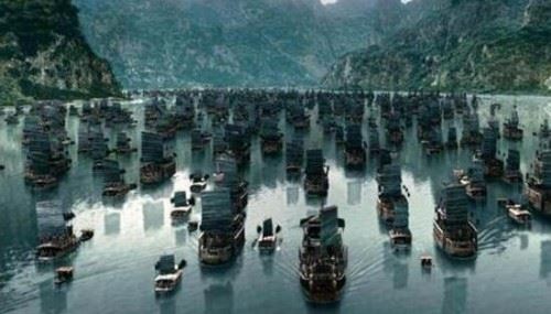 史上最庞大幽灵船队聚集新加坡海岸 船运下降船只被抛弃