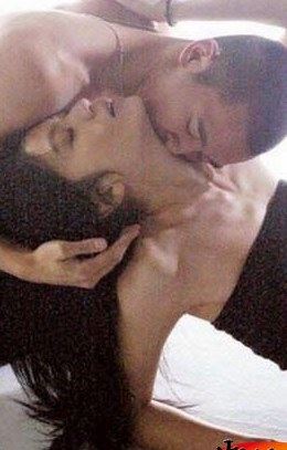 蔡依林机场撩衣散热 蔡依林全裸MV完整版