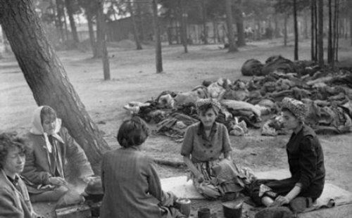 纳粹羞辱残杀妇女恐怖真实黑镜头 妇女儿童成为人体试验品