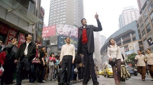 当今世界上最高的人盘点 中国袁帆2.48米破纪录(前纪录2.47米)