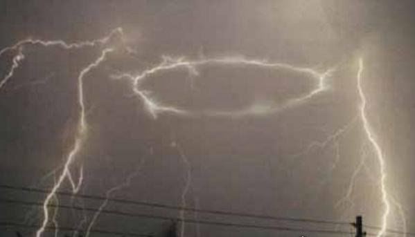 自然界十大神秘奇观 妖精现象一秒惊现小鬼(太诡异)