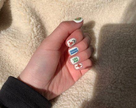 2022新年发财美甲图片大全 2022春节发财暴富美甲图片