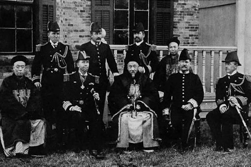 李鸿章到底是爱国忠臣还是千古罪人？应该怎么正确评价李鸿章？