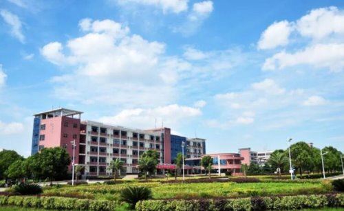 武汉纺织大学是几本