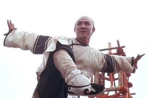 方世玉是怎么死的？被人踢爆肛门而死