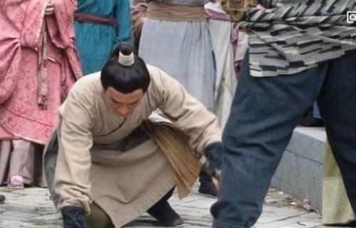 一代名将韩信怎么死的 竟被吕后宫女活活打死