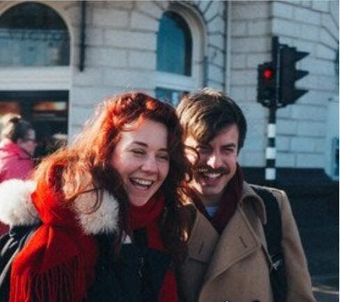 四块五的妞意思 结婚证办理9元钱(表示姑娘是你的另一半)