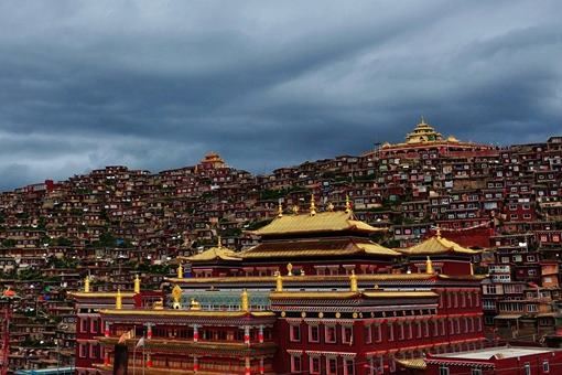 五明佛学院的四大堪布是谁？有何来历？