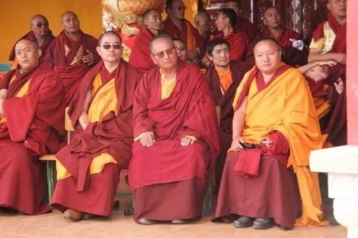 五明佛学院的四大堪布是谁？有何来历？