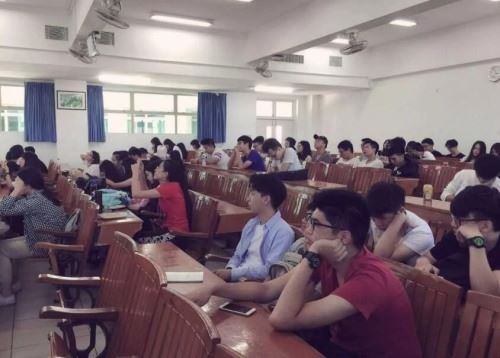 预科生与本科生的区别是什么？