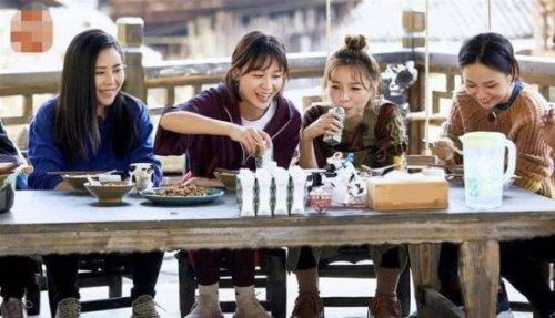 黄雅莉八卦新闻 见证了李小璐出轨pgone(黑历史超多)