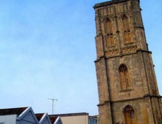 世界上十大最古老的斜塔，虎丘塔被誉为中国的比萨斜塔